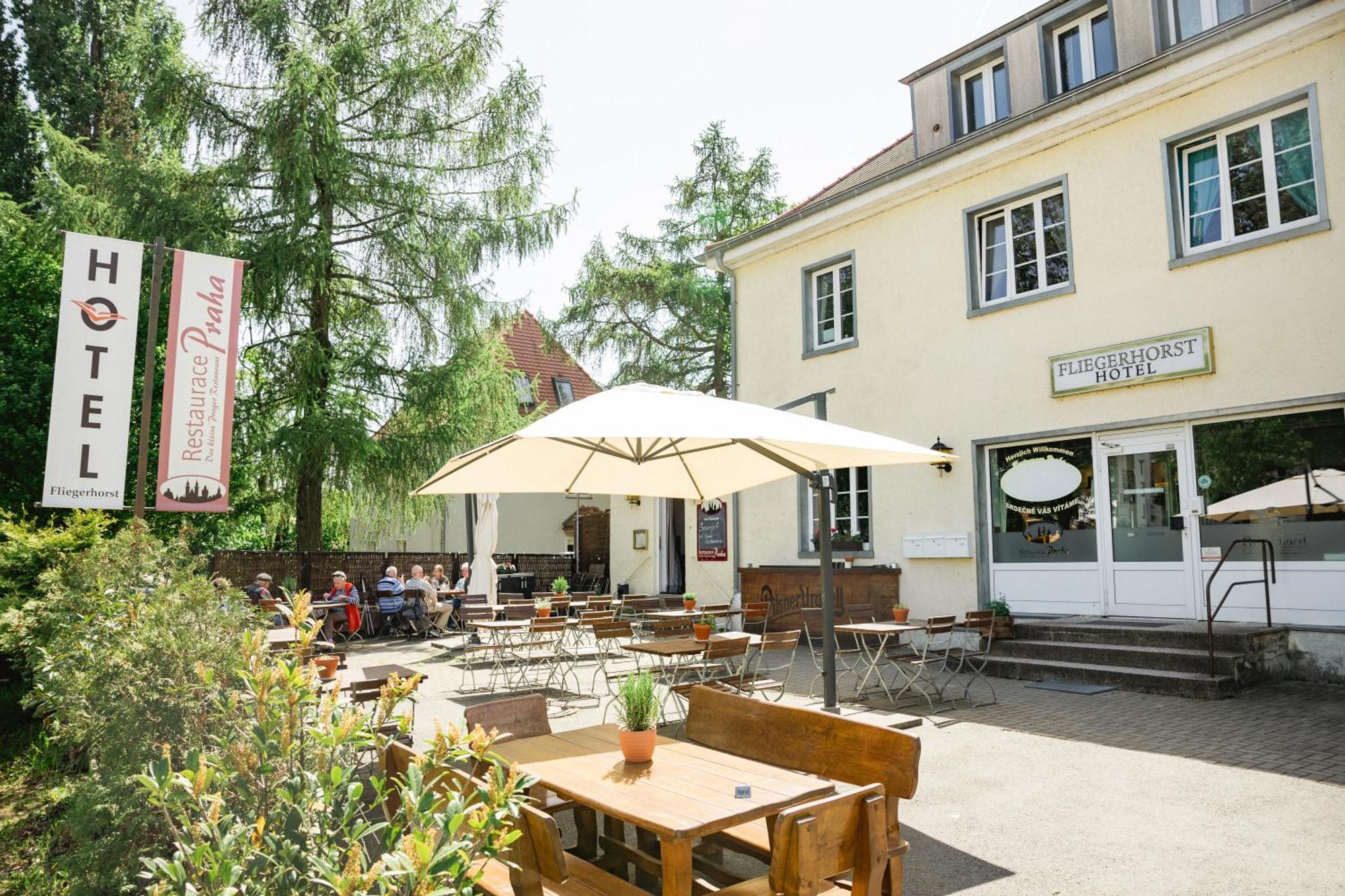 Fliegerhorst Hotel Dresden Exterior photo